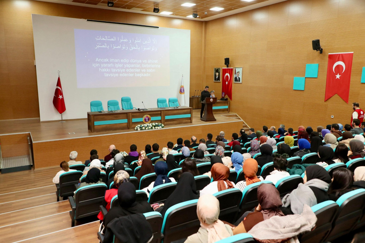 İl Müftülüğünce Oku-Yorum Kitap Tahlilleri Etkinliği Yapıldı